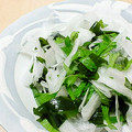 ちゃえみ's cooksnap of when they made 中華風大根とわかめのサラダです.