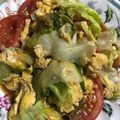 mayusaaan's cooksnap of when they made 梨湖の簡単!トマトレタススクランブル.