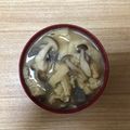 かおり♡♡♡'s cooksnap of when they made コリコリ食感！しめじと蒟蒻の味噌汁.