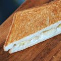 もいもいぽ's cooksnap of when they made バナナとクリームチーズのホットサンド.