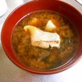 お塩と砂糖's cooksnap of when they made お刺身の切り落としでおいしい赤だし.