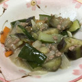 藤兵衛's cooksnap of when they made おばけきゅうりと茄子のそぼろ炒め.
