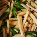 とろーるる's cooksnap of when they made じゃがいもとウインナーの和風炒め.