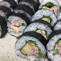 えーぼぢ1980's cooksnap of when they made サラダチキンときゅうりの梅肉巻き寿司.