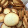 *トモ*'s cooksnap of when they made 余った卵白で♪簡単ラングドシャ クッキー.