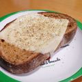 しじみごはん's cooksnap of when they made ガーリックモッツァレラチーズトースト.