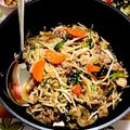 いちご2013's cooksnap of when they made 簡単！たっぷりもやしと豚ニラの中華炒め☆.