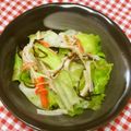 tokotann's cooksnap of when they made レタスとカニカマのバジルソースサラダ.