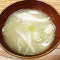 ゆき５'s cooksnap of when they made 絶品☆舞茸と玉ねぎのお味噌汁☆.