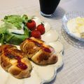 うみぽ0923's cooksnap of when they made 手作りバターロール で ソーセージロール.