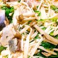 LUNAmama☆'s cooksnap of when they made 豆苗と鯖缶、きのこのレンジ煮.