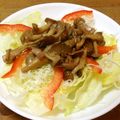chou*'s cooksnap of when they made きのことレタスのガーリック醤油サラダ.