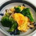 ☆とらねこトラちゃん's cooksnap of when they made ブロッコリーとしめじの卵炒め◇お弁当にも.