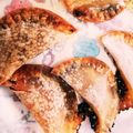 ★runa★'s cooksnap of when they made 余った餃子の皮でチーズメープルピザ.