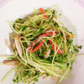 ✴秋茜✴'s cooksnap of when they made 豆苗とカニかまの炒め物.