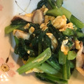 ちゃ〜♪'s cooksnap of when they made ごま油香る♪ 小松菜と卵の中華炒め.
