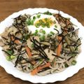 ままばなな1020's cooksnap of when they made 冷やしキンピラ蕎麦☆温卵のせ.