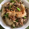 SuperAce's cooksnap of when they made 豚肉とカブの簡単ピリ辛炒め物★お弁当にも.
