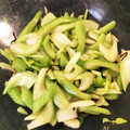 いずまちゃ's cooksnap of when they made セロリ大好きさんのうまうま簡単浅漬け.