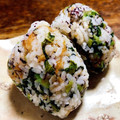 ちゃちゃまる26's cooksnap of when they made 野沢菜とゆかりのおにぎり.