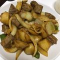 みー３２'s cooksnap of when they made 牛肉とじゃがいものカレー炒め.