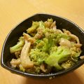 もんしゅしゅ's cooksnap of when they made 簡単♪ブロッコリーとしめじのごま和え.