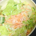 イルカ凡's cooksnap of when they made かにかまとレタスと卵と人参と胡瓜のサラダ.