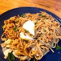 しろしろ1111's cooksnap of when they made 焼きそばの粉末ソースがムラにならない方法.