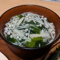 しらたまこむぎ's cooksnap of when they made えのきとわかめの味噌汁♪.