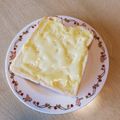take♪aki♪'s cooksnap of when they made スライスチーズトースト♡次男くんの食べ方.