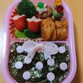 バイバイキ〜ン！'s cooksnap of when they made キャラ弁＊簡単＊リボンとドット柄なお弁当.