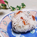 めみたん☆'s cooksnap of when they made かりかり梅とゆかりのさっぱりおにぎり.