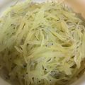 んりおか's cooksnap of when they made レンチンで♪シャキシャキじゃがねぎサラダ.