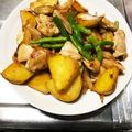 フラガール☆'s cooksnap of when they made 簡単！鶏肉とじゃがいものガリバタ炒め.
