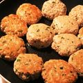 ame-ikuru's cooksnap of when they made 鶏ひき肉と豆腐のつくね 生姜味噌味.