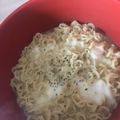 Yokchina's cooksnap of when they made カレー豚骨ラーメン★カップ麺.