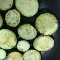らパン's cooksnap of when they made 簡単消費☆焼きズッキーニ.