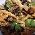 ykmotti's cooksnap of when they made 鶏もも肉とナス、ピーマンの辛味噌炒め.