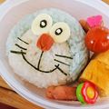 のぶとまと's cooksnap of when they made 簡単＊ドラえもんのキャラ弁.