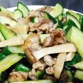 こうめきち's cooksnap of when they made ジューシー！きゅうりの青椒肉絲.