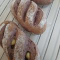 そいみーと's cooksnap of when they made 赤ワイン仕込み～クランベリーライ麦パン.