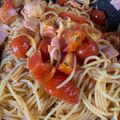 トラととら's cooksnap of when they made トマト大量消費！トマトとにんにくのパスタ.