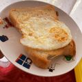 ちゅーりっぷ♪♪'s cooksnap of when they made バタートースト☆目玉焼きのっけ！.