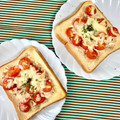 ふたごゆき's cooksnap of when they made プチトマトとツナマヨの厚切りトースト.