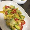 食ってみな、飛ぶぞ's cooksnap of when they made フライパンでアボカドトマトのチーズ焼き☆.