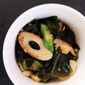 ❁スモーロリス❁'s cooksnap of when they made わかめと舞茸とちくわの生姜ポン酢炒め.
