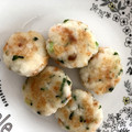 Satoco✧'s cooksnap of when they made 鮭フレークとはんぺんのおやき.