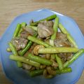 クックXZNKKF☆'s cooksnap of when they made 鶏肉とアスパラ、ナッツの塩レモン炒め.