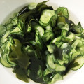 Pugまこちゃん's cooksnap of when they made 作り置き☆簡単きゅうりとわかめの酢の物.