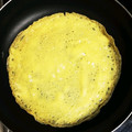 take♪aki♪'s cooksnap of when they made 薄焼き卵焼きを簡単にひっくり返せる方法！.